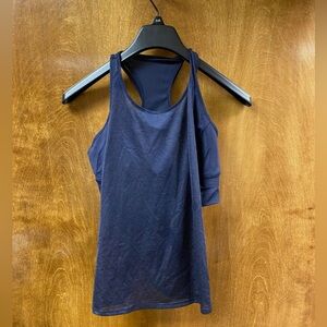 Lululemon tank size 4